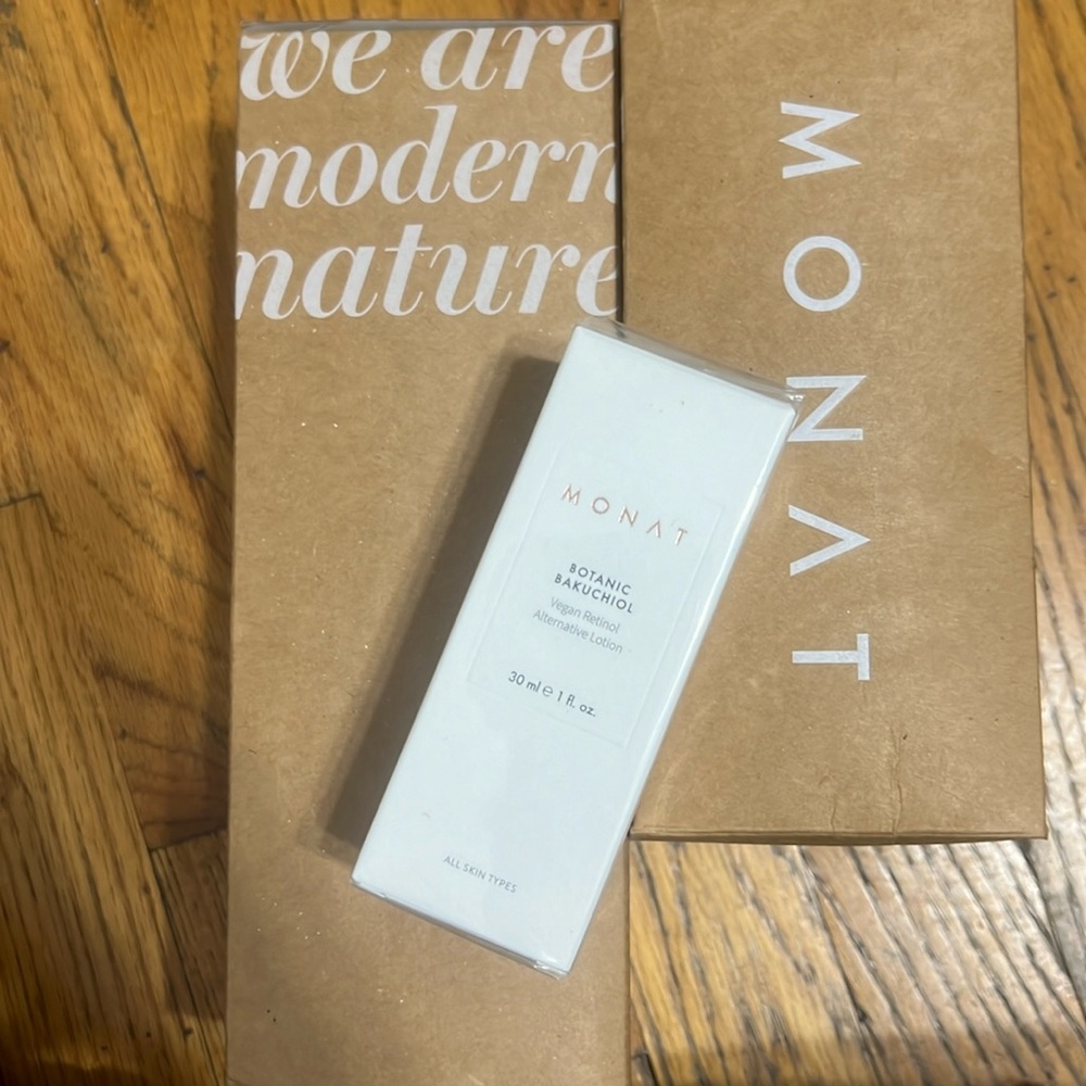 BOTANIC BAKUCHIOL
VEGAN RETINOL ALTERNATIVE LOTION